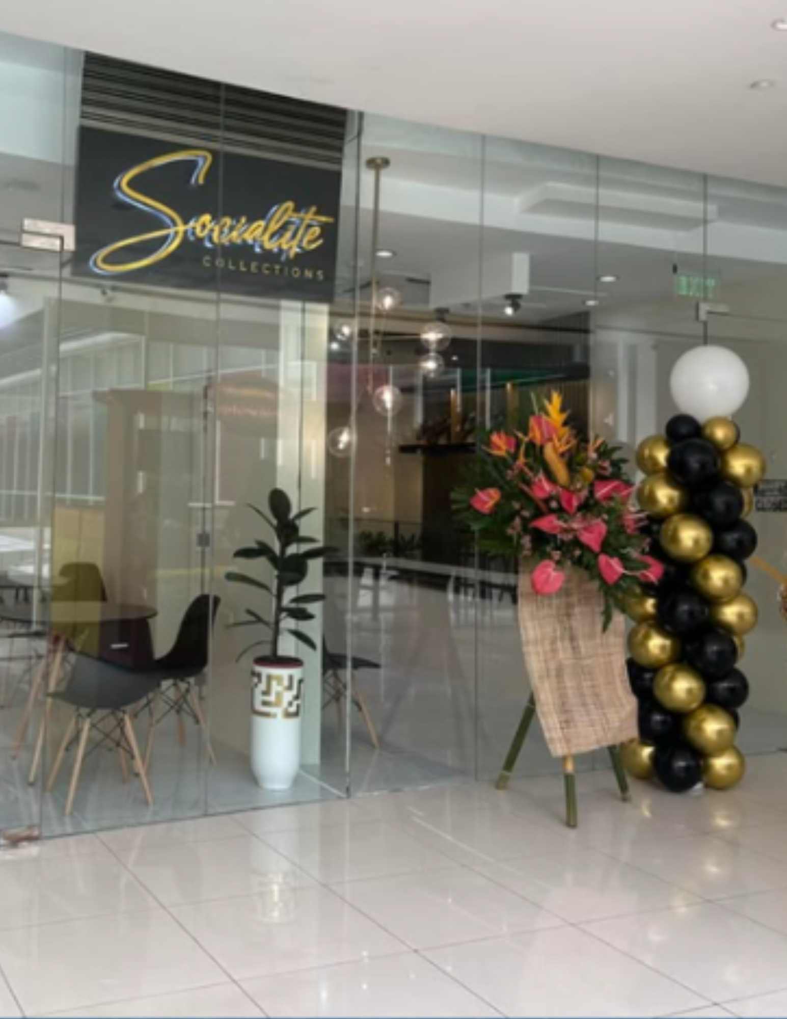 Socialite Gold Gen Dubai Office